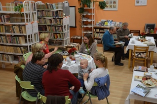 Předpremiéra čtenářské kavárny v knihovně